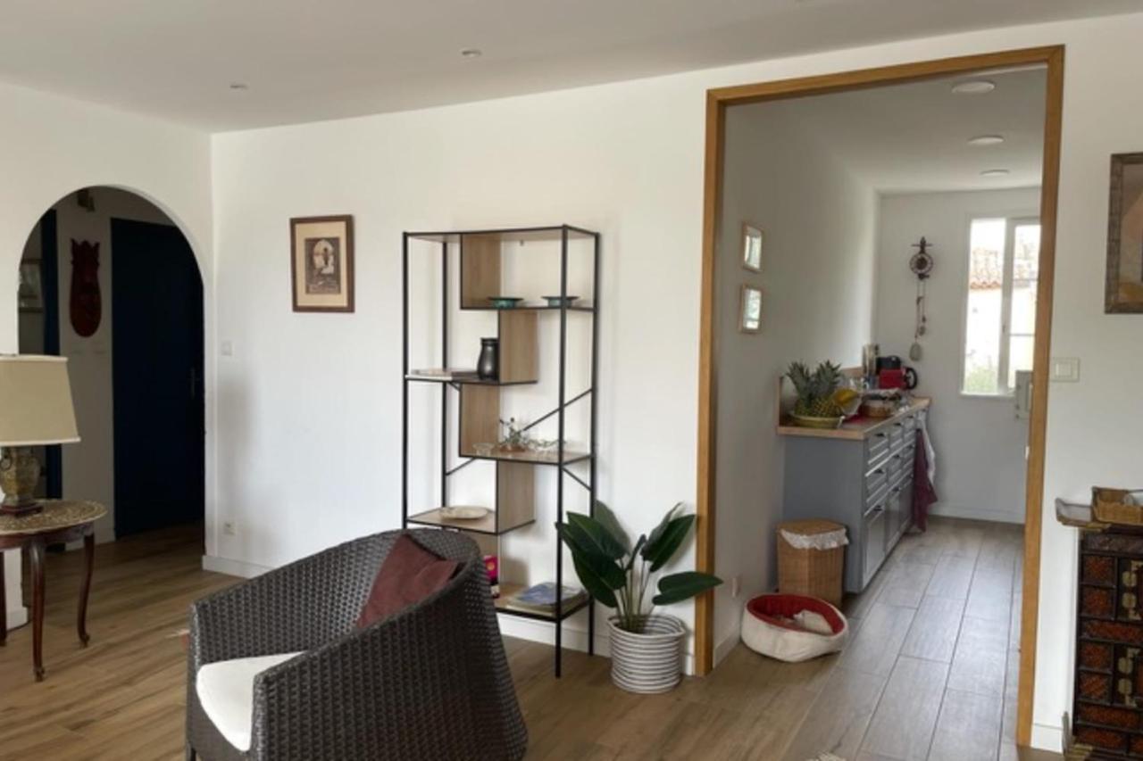 Charming Apartment Overlooking The Lake City Гримо Екстер'єр фото